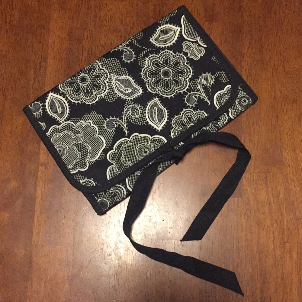 Thirty One Fold-And-Go Organizer with Notepad